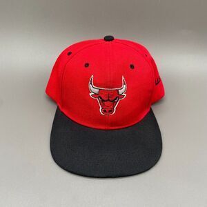 Chicago Bulls Basketball NBA Men's Snapback Cap Hat Embroidered Red Black OS